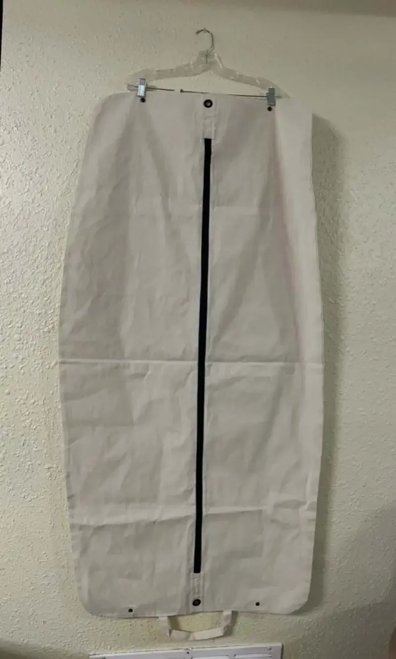Octobre Éditions Canvas Garment Bag